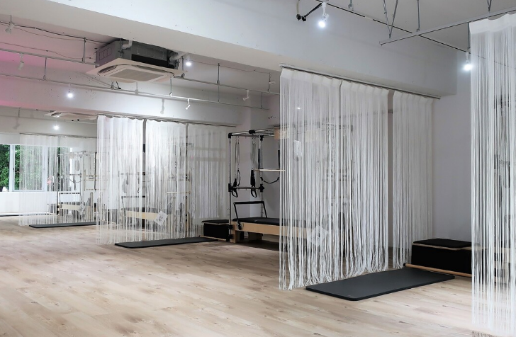 sr pilates studio 関内