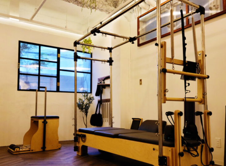 女性専用マシンピラティス専門パーソナルスタジオfis.pilates天満橋
